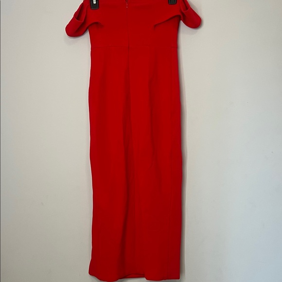 SNDYS. Women's Elegant Red Off-Shoulder Fitted Midi‎ Dress Size Small - Picture 5 of 6